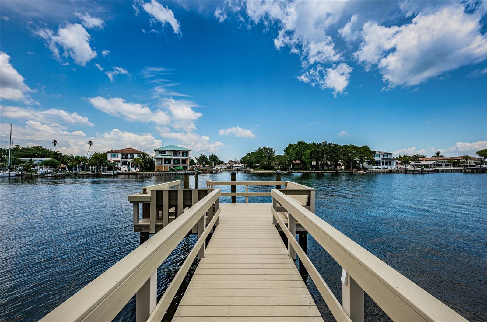 BRIGHTWATERS TOWER OF SNELL ISLE - Residential