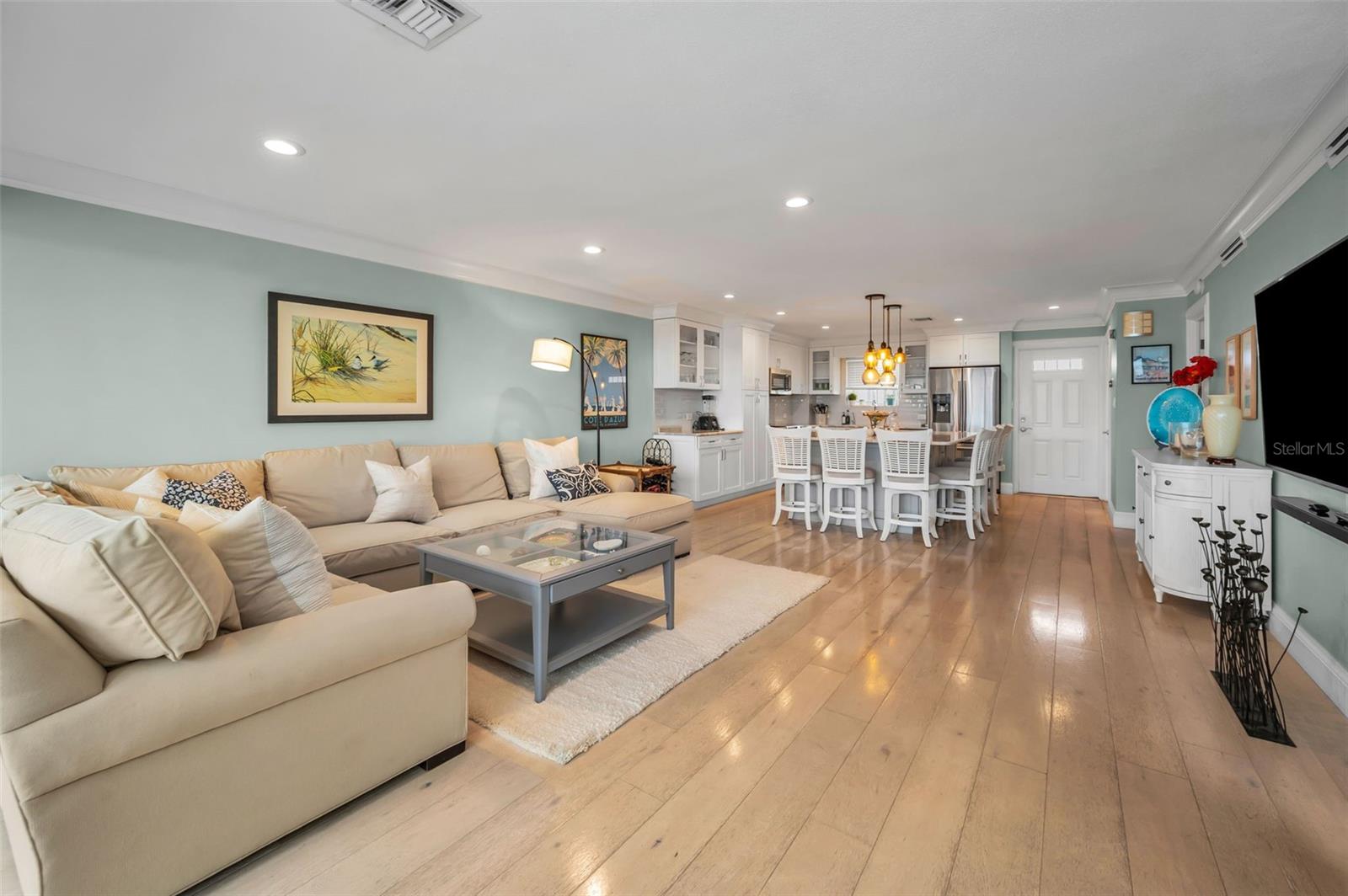 BRIGHTWATERS TOWER OF SNELL ISLE - Residential