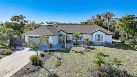 A home in PORT CHARLOTTE