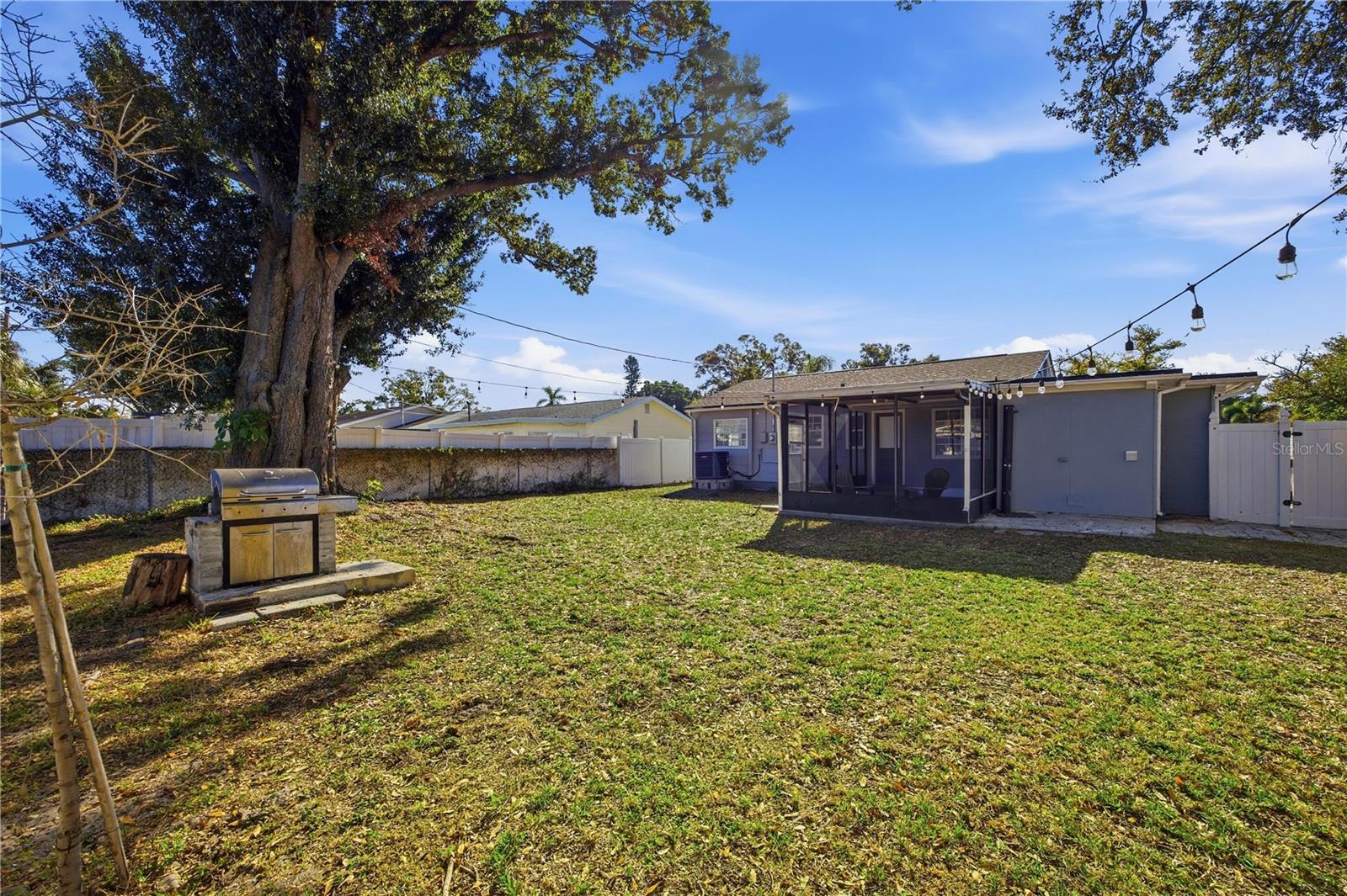 RIO VISTA - Residential