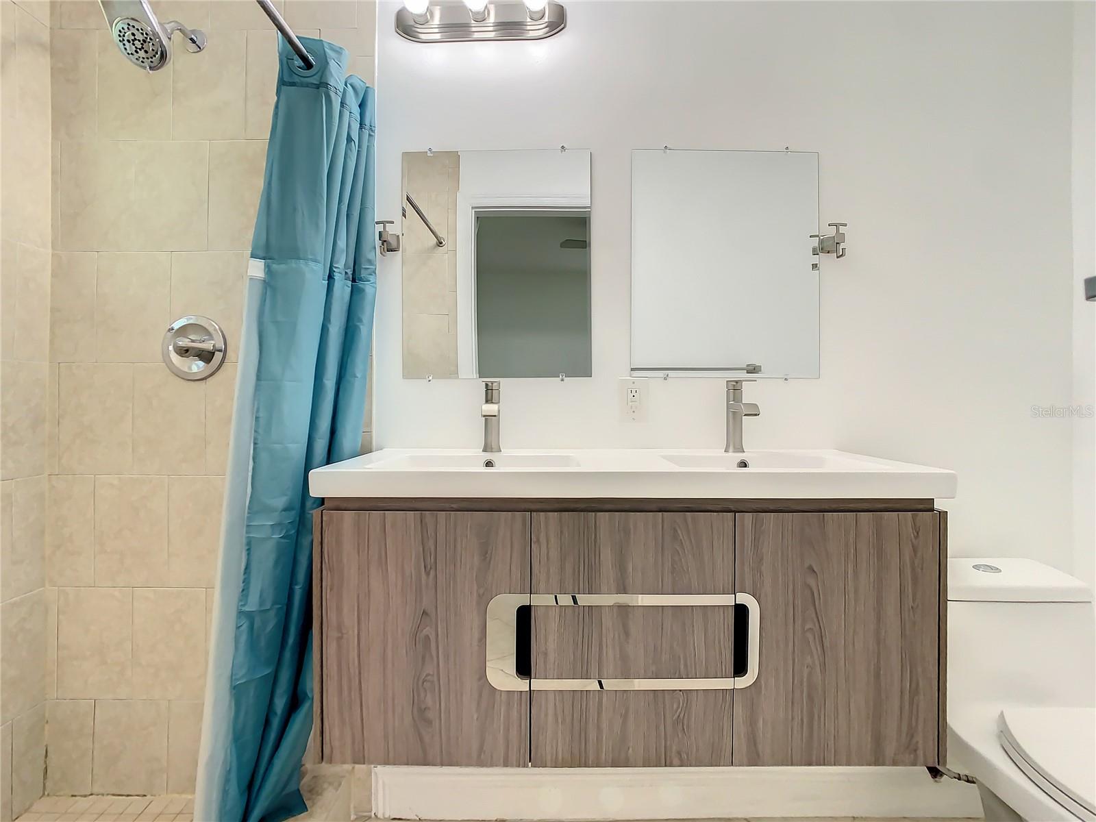 JEFFERSON MANOR 1ST ADD - Residential