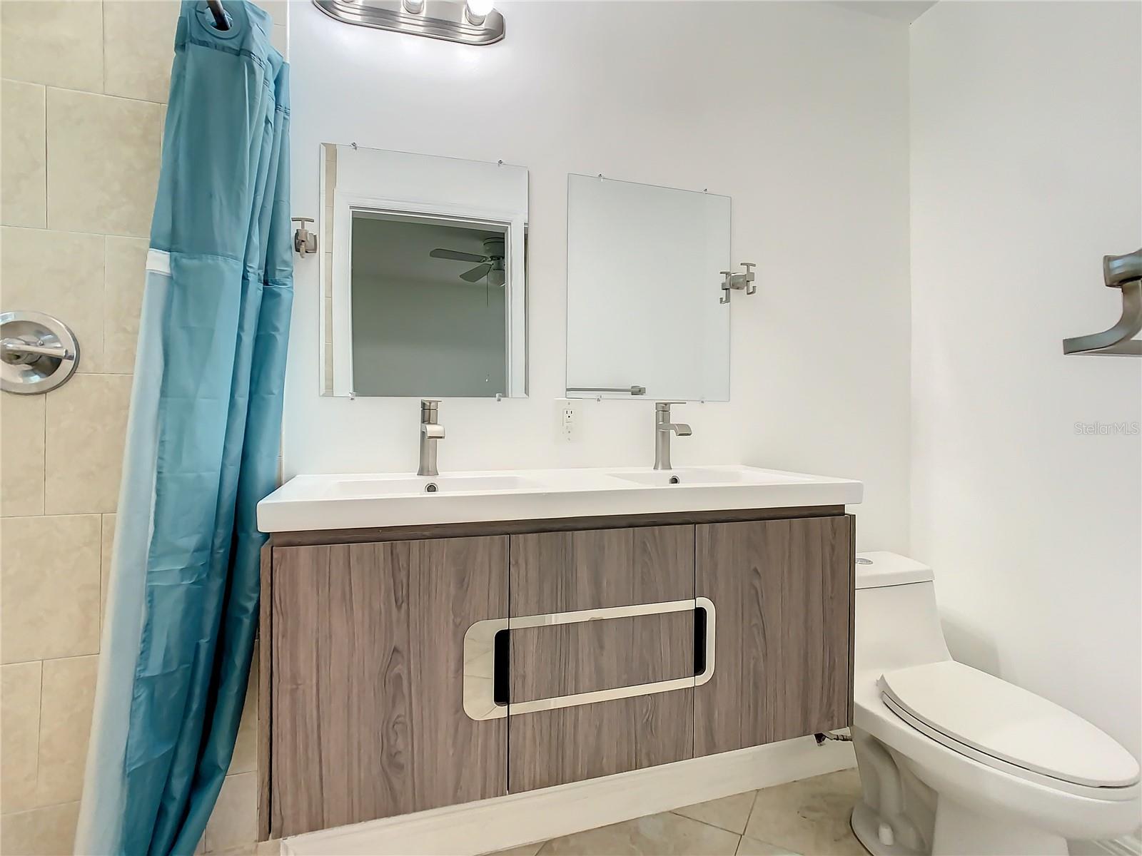 JEFFERSON MANOR 1ST ADD - Residential