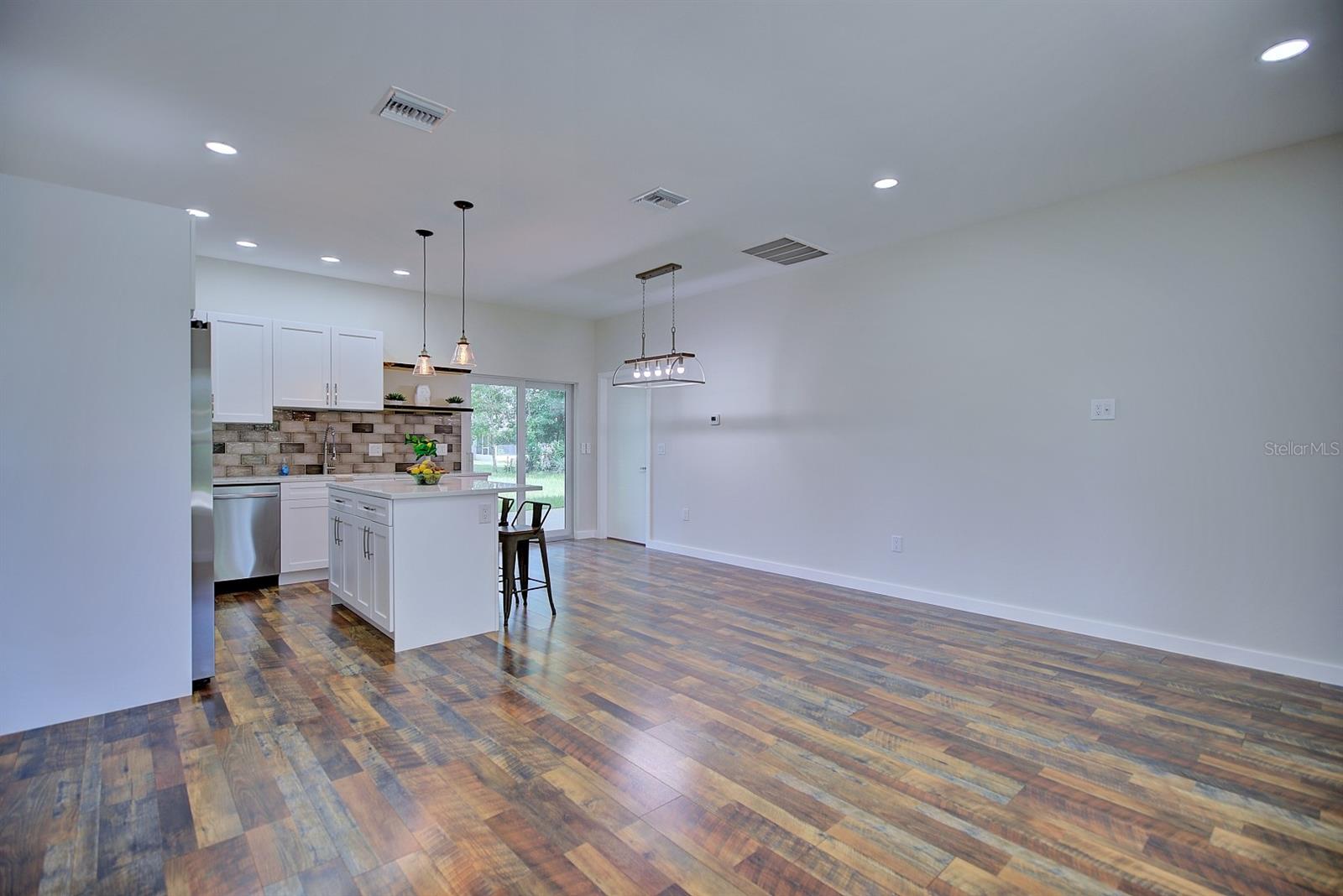 SEBRING COUNTRY ESTATE SEC 02 - Residential