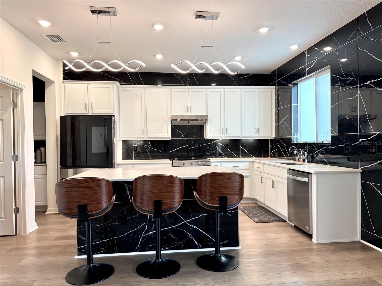 RIVER RUN - Residential Lease