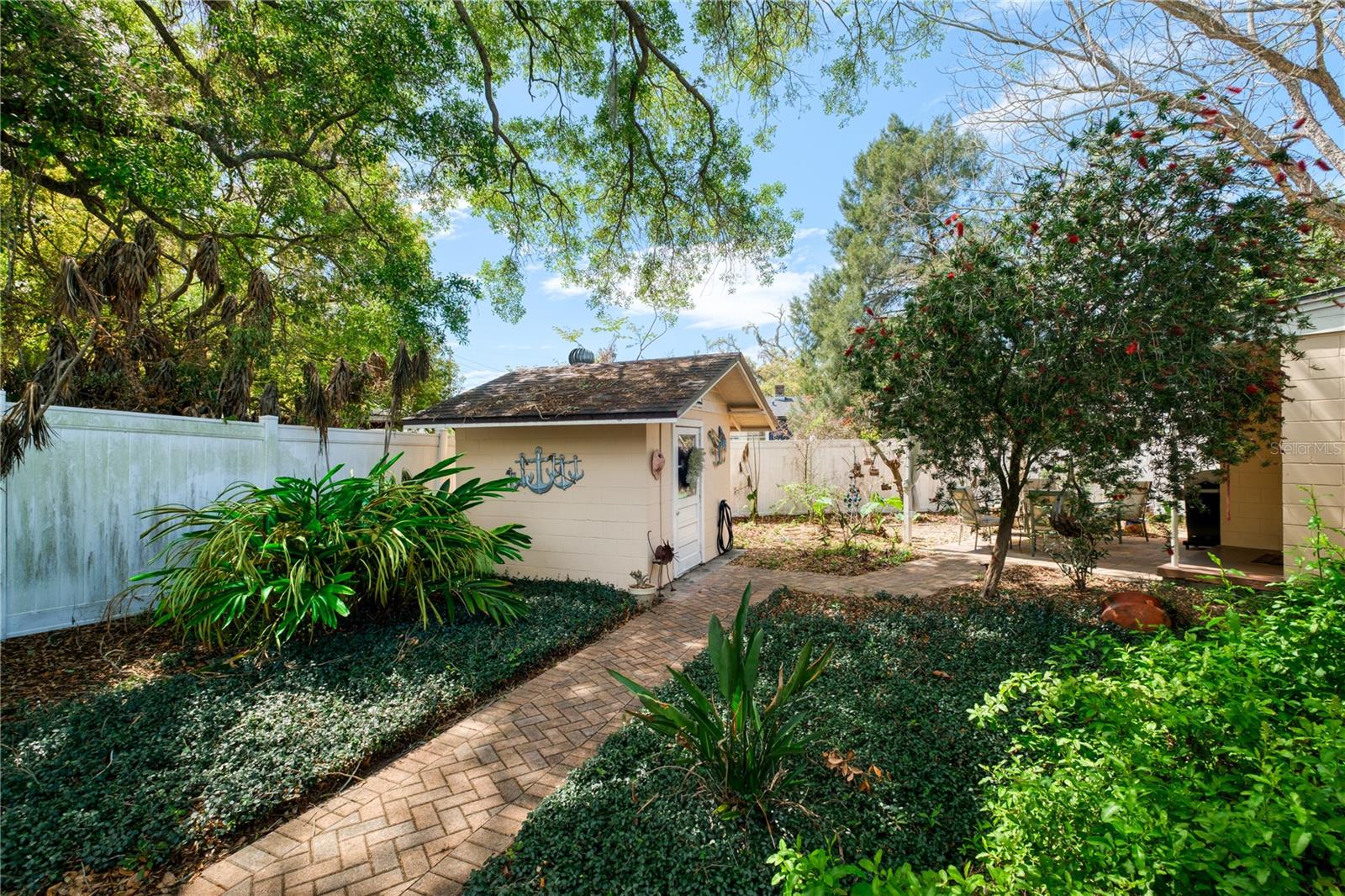 CRESTWOOD ESTATES - Residential