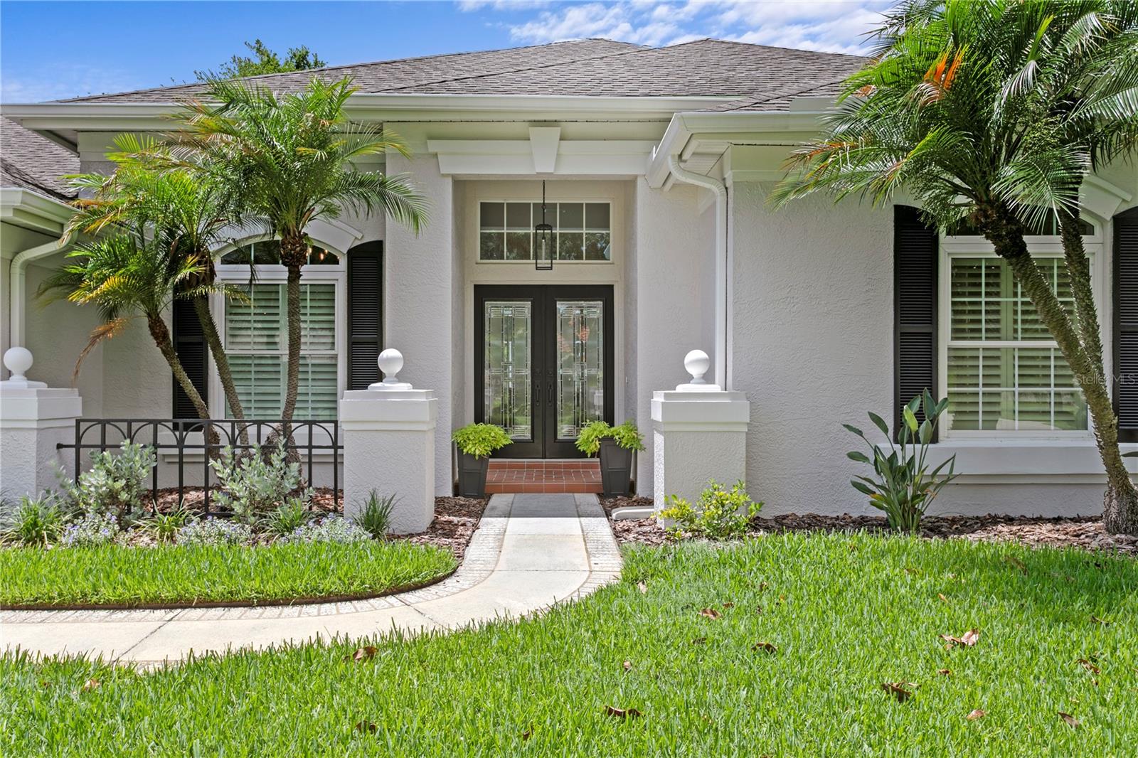 6123 SAVOY CIRCLE