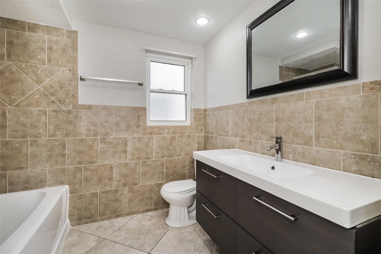 EMBASSY HILLS - Residential