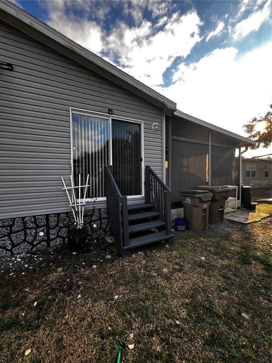 SHANGRI-LA - Residential