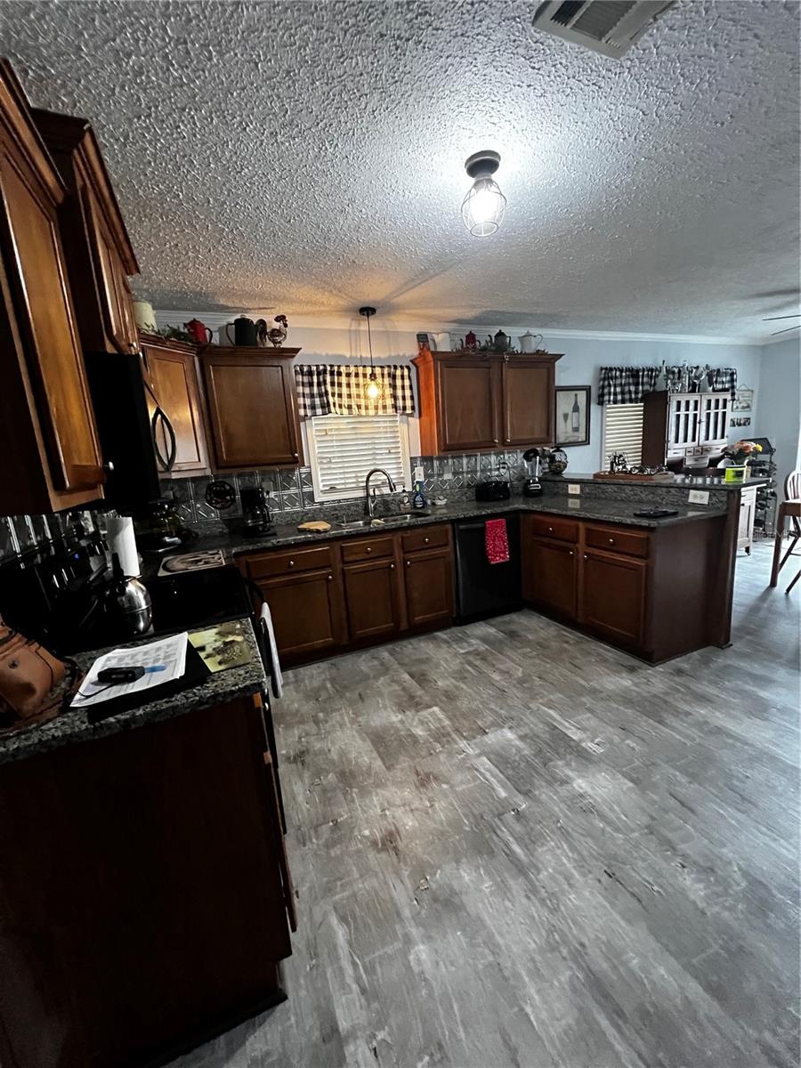 SHANGRI-LA - Residential