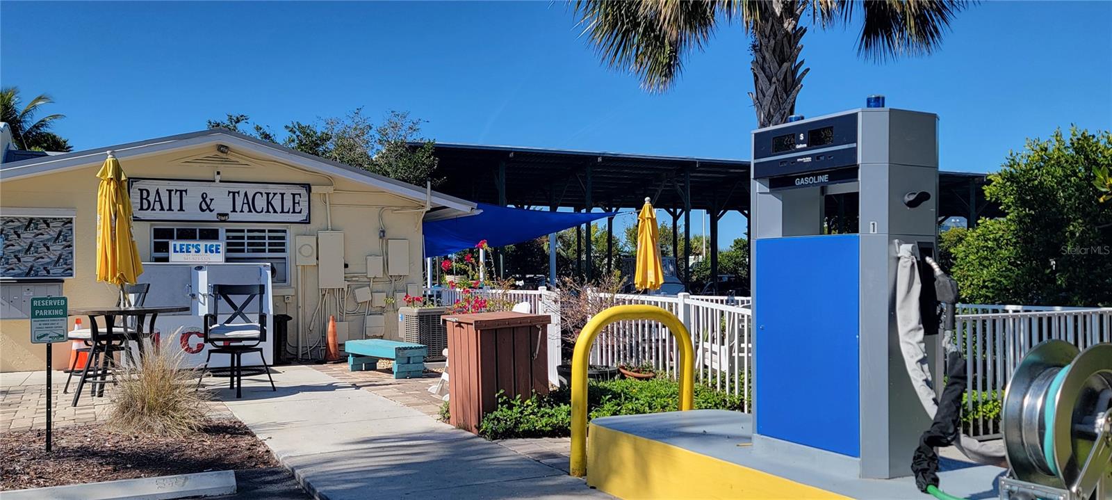 DRY SLIPS AT BELLAGIO VILLAGE - Residential