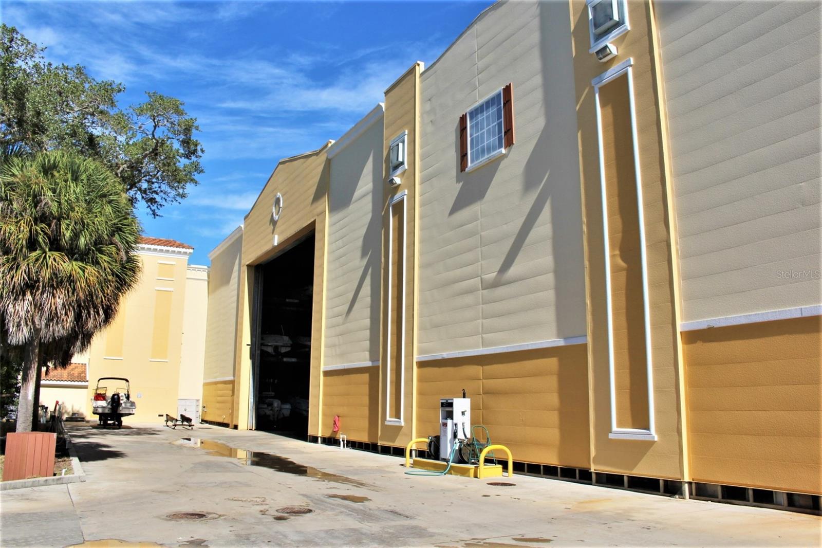 DRY SLIPS AT BELLAGIO VILLAGE - Residential