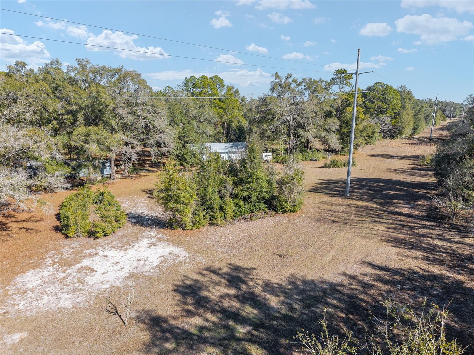 UNIVERSITY COUNTRY ESTATE - Residential