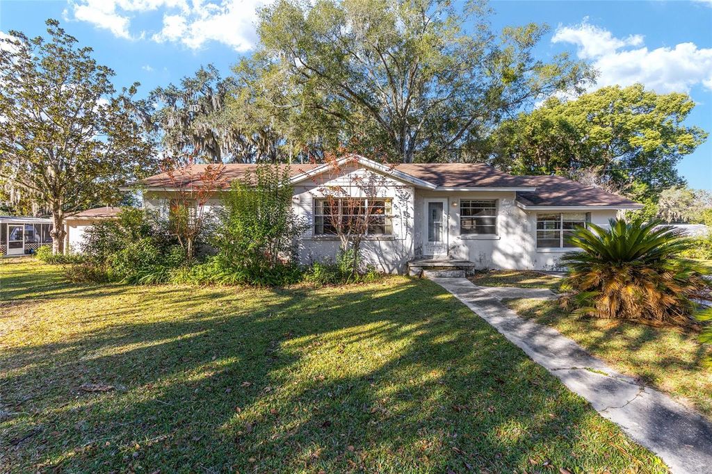 Photo of 626 SE 30th Avenue, Ocala, FL 34471 (MLS # OM715107)