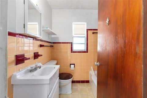 Tiny photo for 626 SE 30th Avenue, Ocala, FL 34471 (MLS # OM715107)