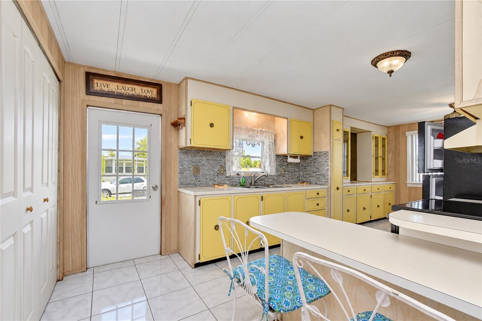 4710 WINDY LANE
