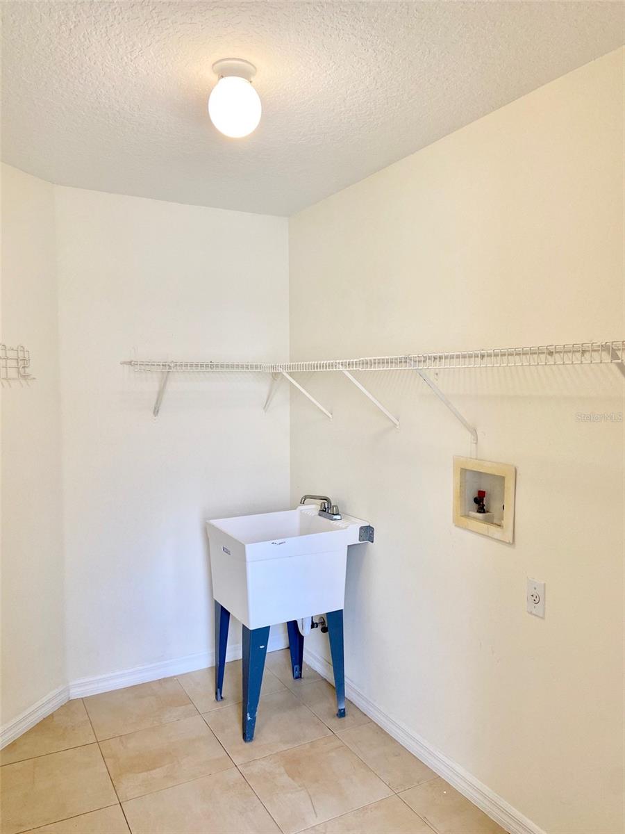 CAMERON GROVE - Residential Lease