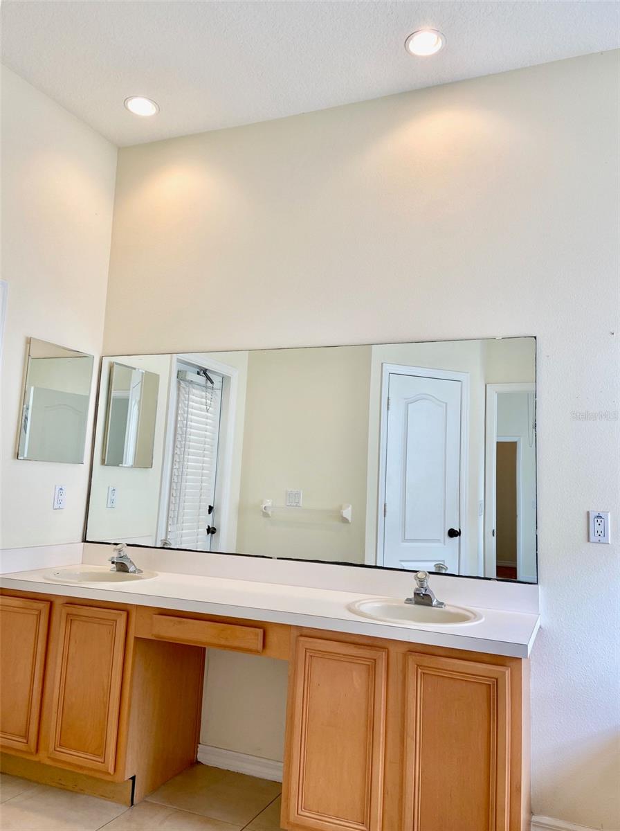 CAMERON GROVE - Residential Lease