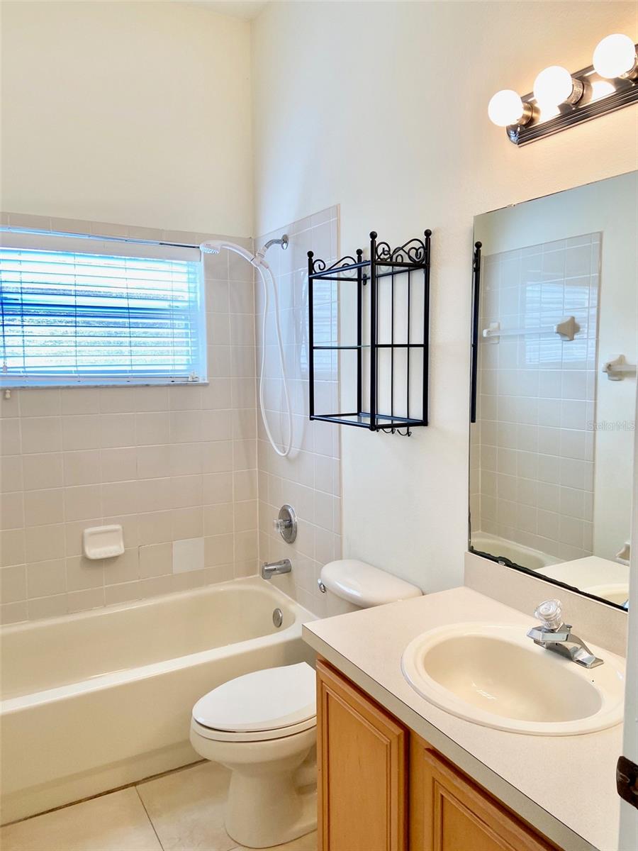 CAMERON GROVE - Residential Lease