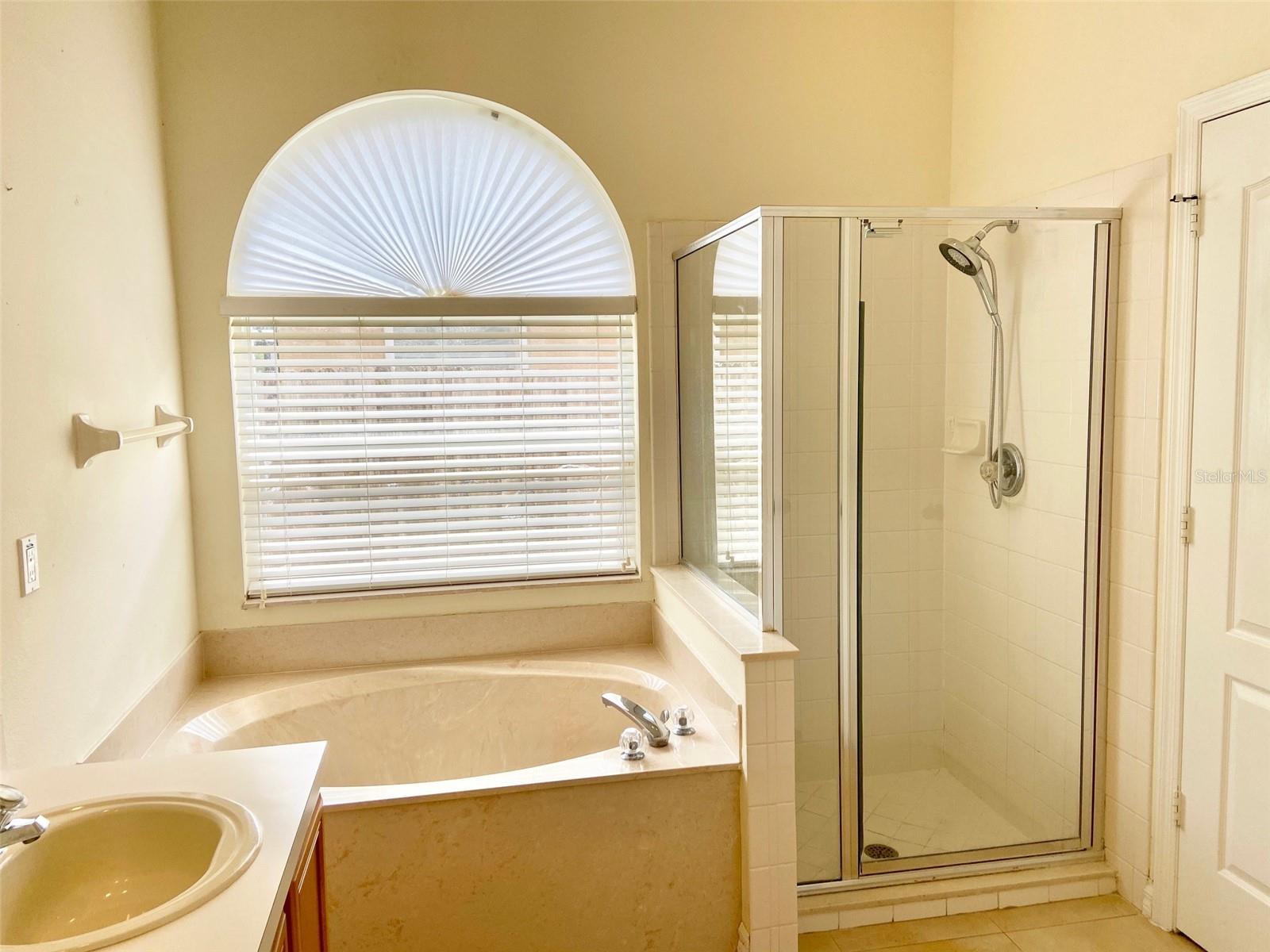 CAMERON GROVE - Residential Lease