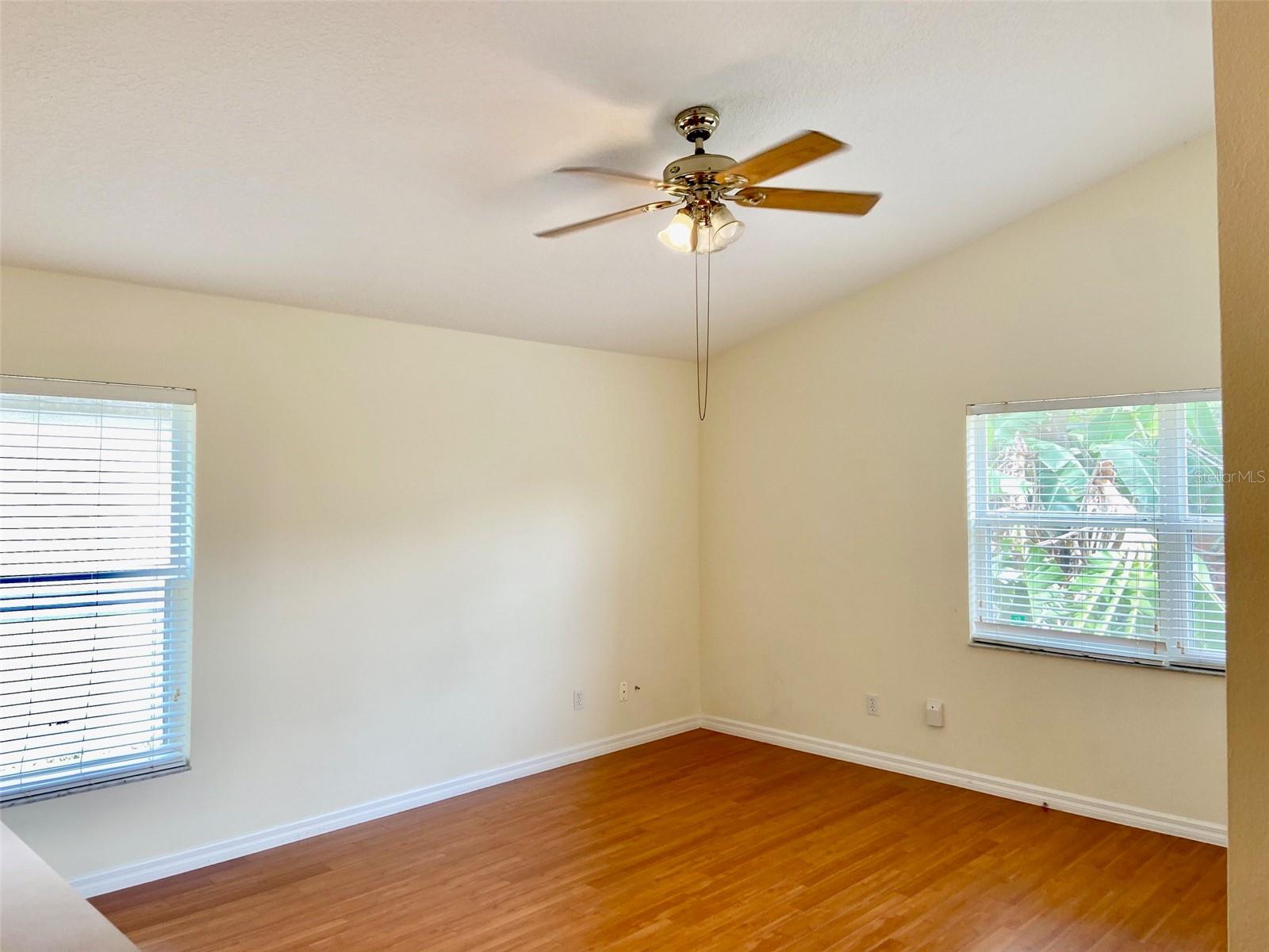 CAMERON GROVE - Residential Lease