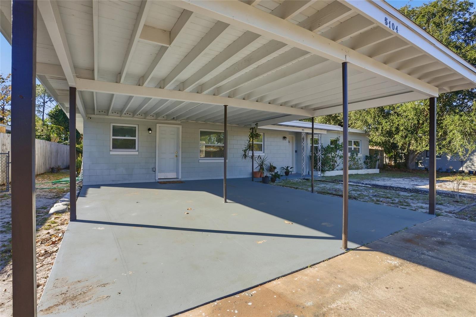 5104 HERNANDES DRIVE