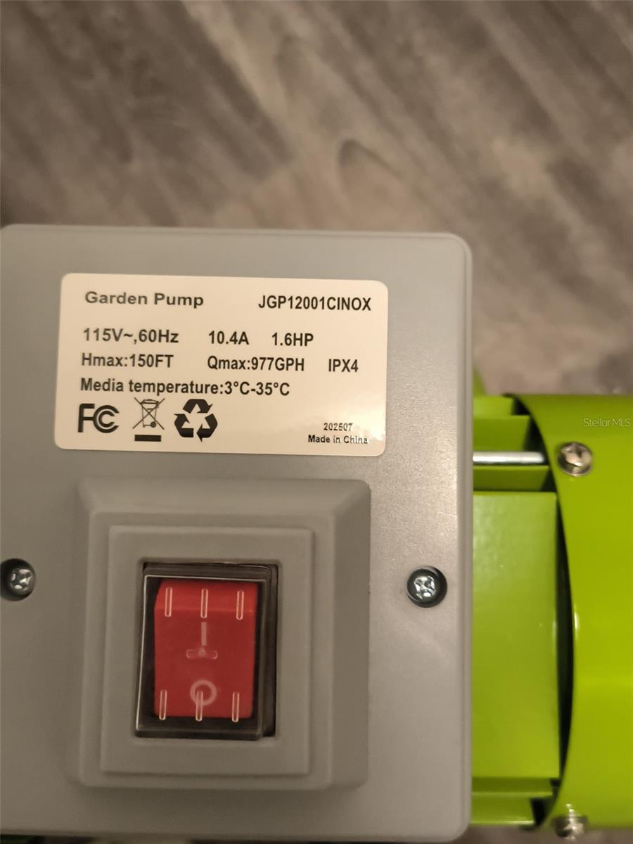 SUWANNEE GARDENS - Land