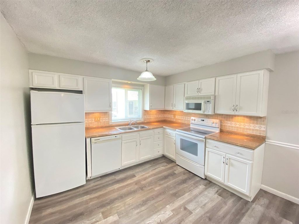 Photo of 525 Conway Road #154, Orlando, FL 32807 (MLS # O6395766)