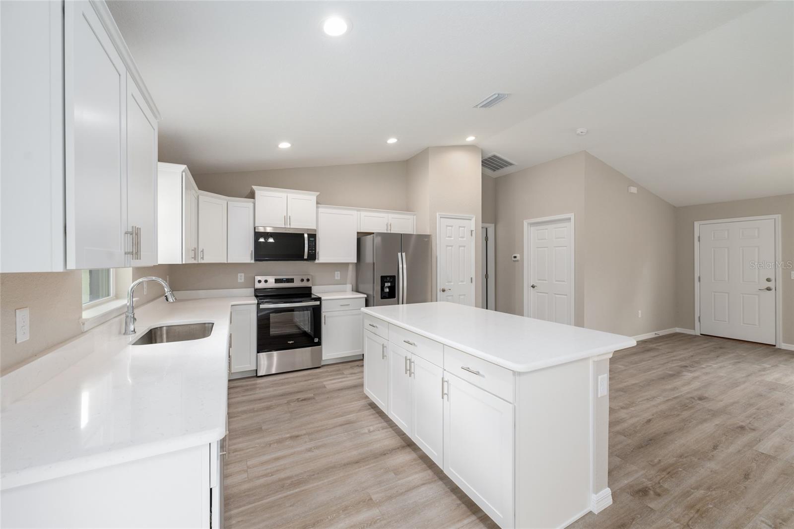 BELLEVIEW HEIGHTS ESTATES - Residential