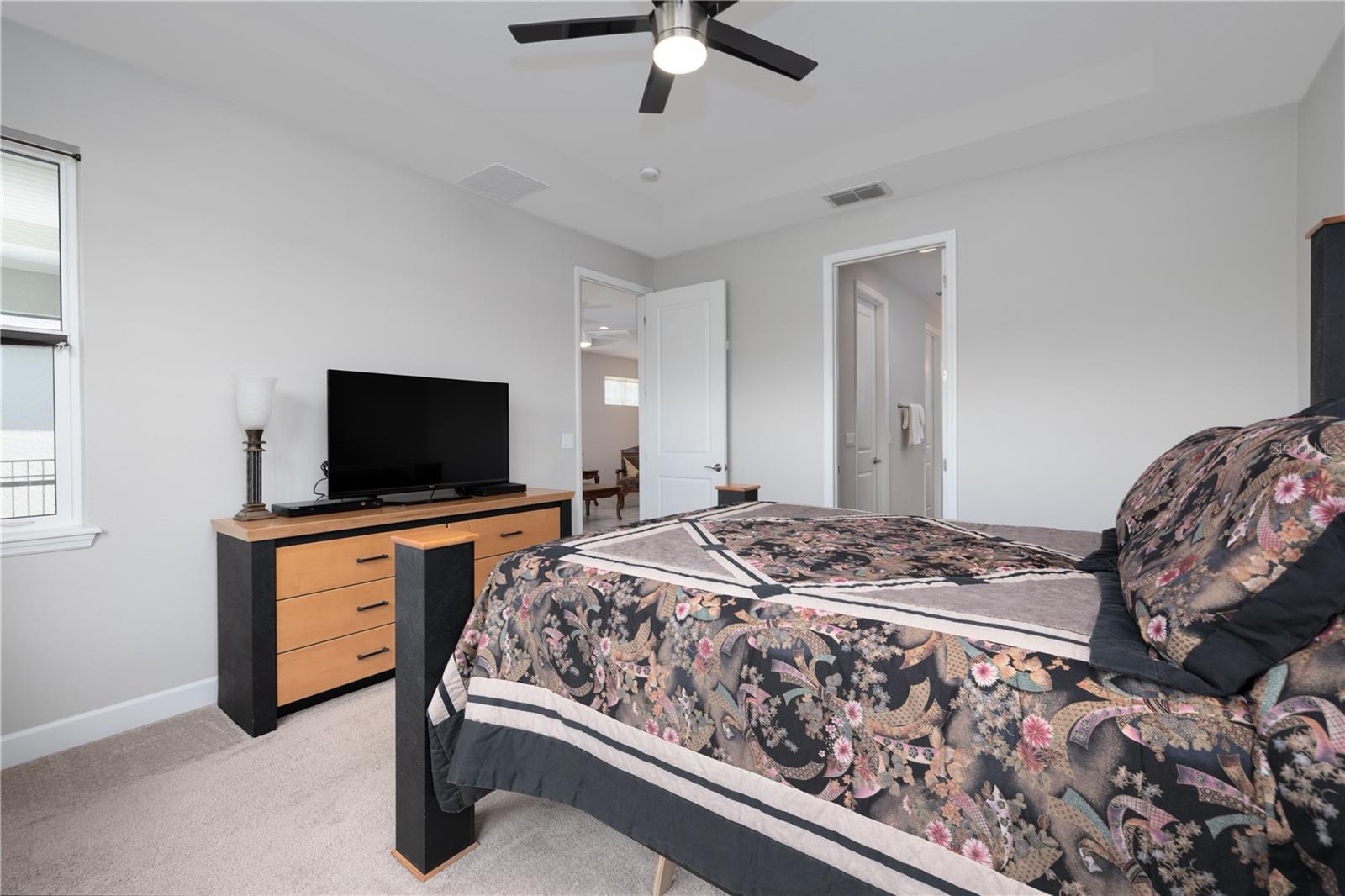 VICTORIA GARDENS PH 5 - Residential