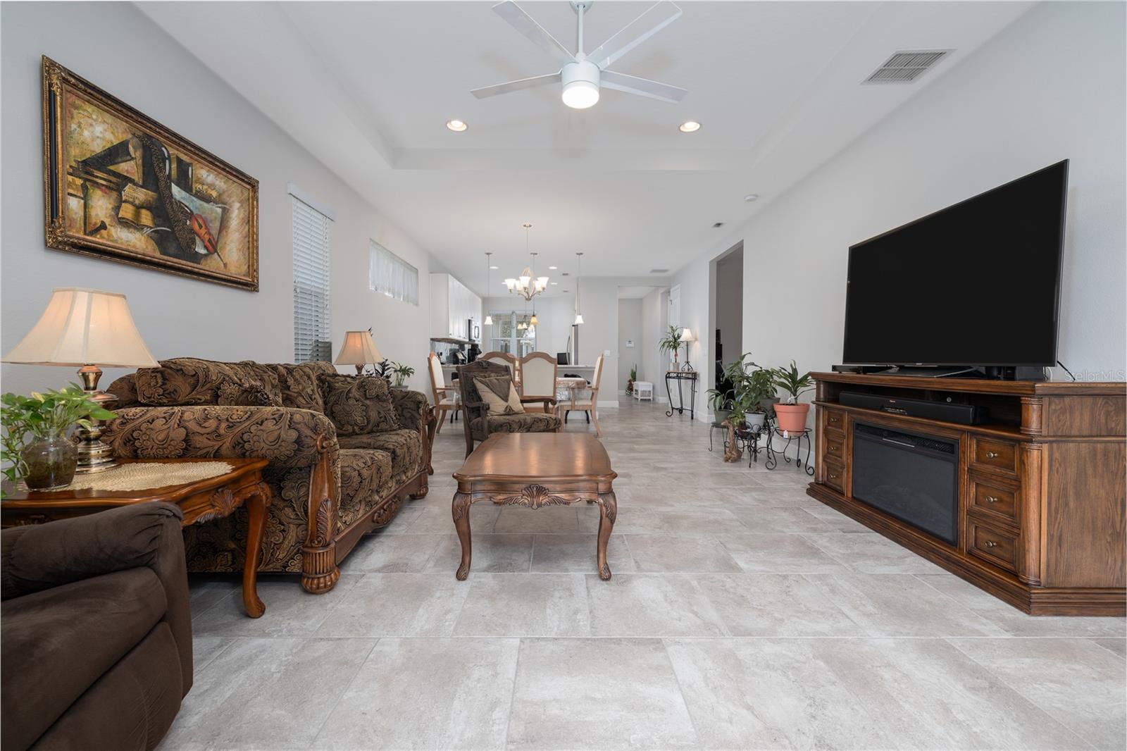VICTORIA GARDENS PH 5 - Residential