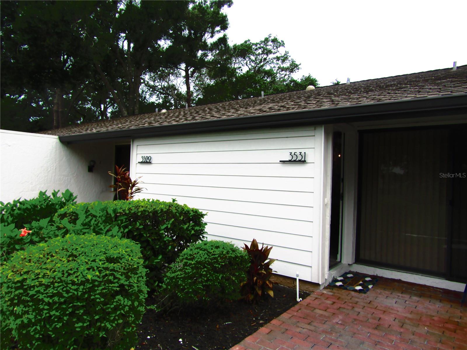 BUNKER OAKS - Residential Lease
