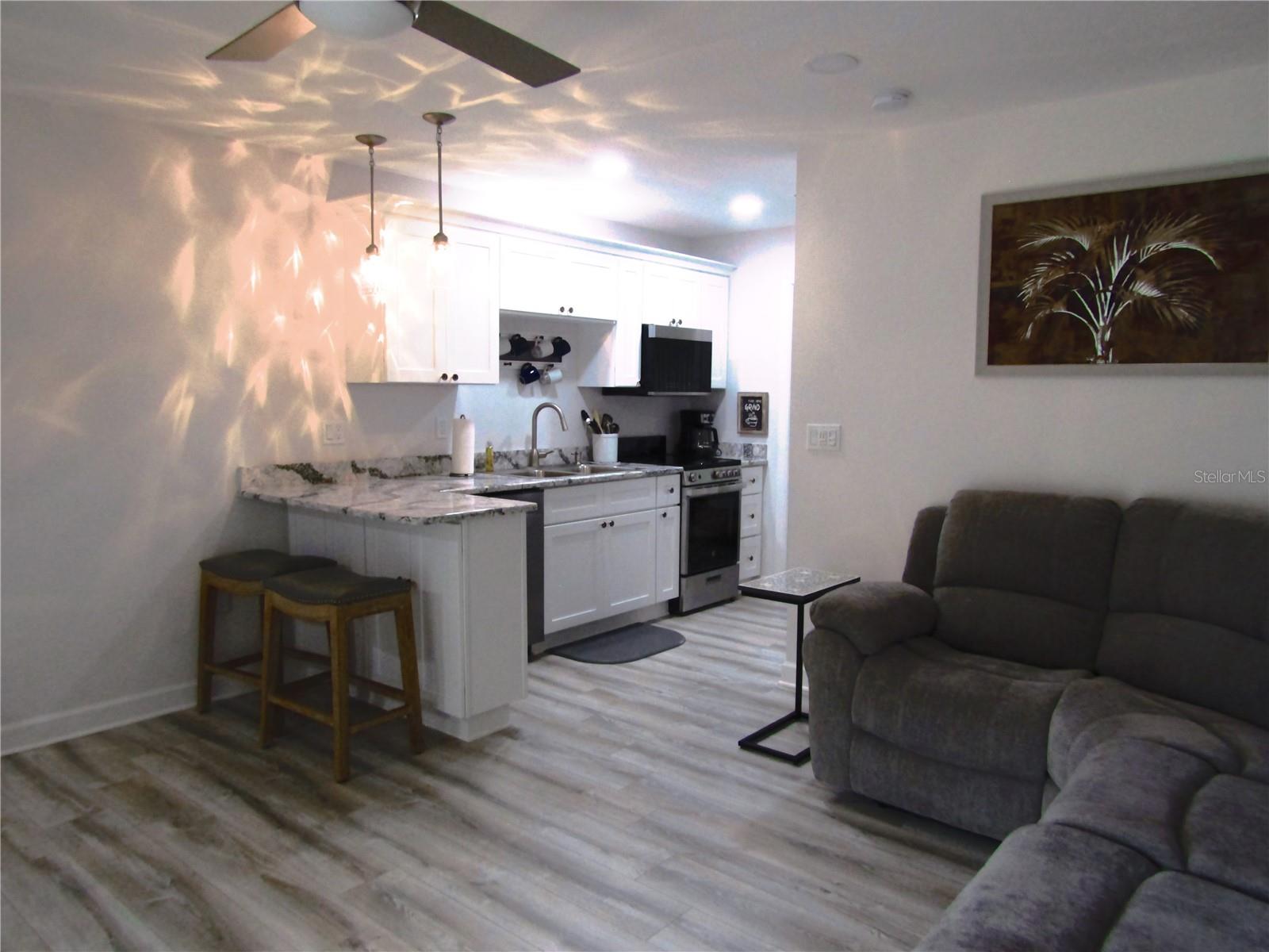 BUNKER OAKS - Residential Lease