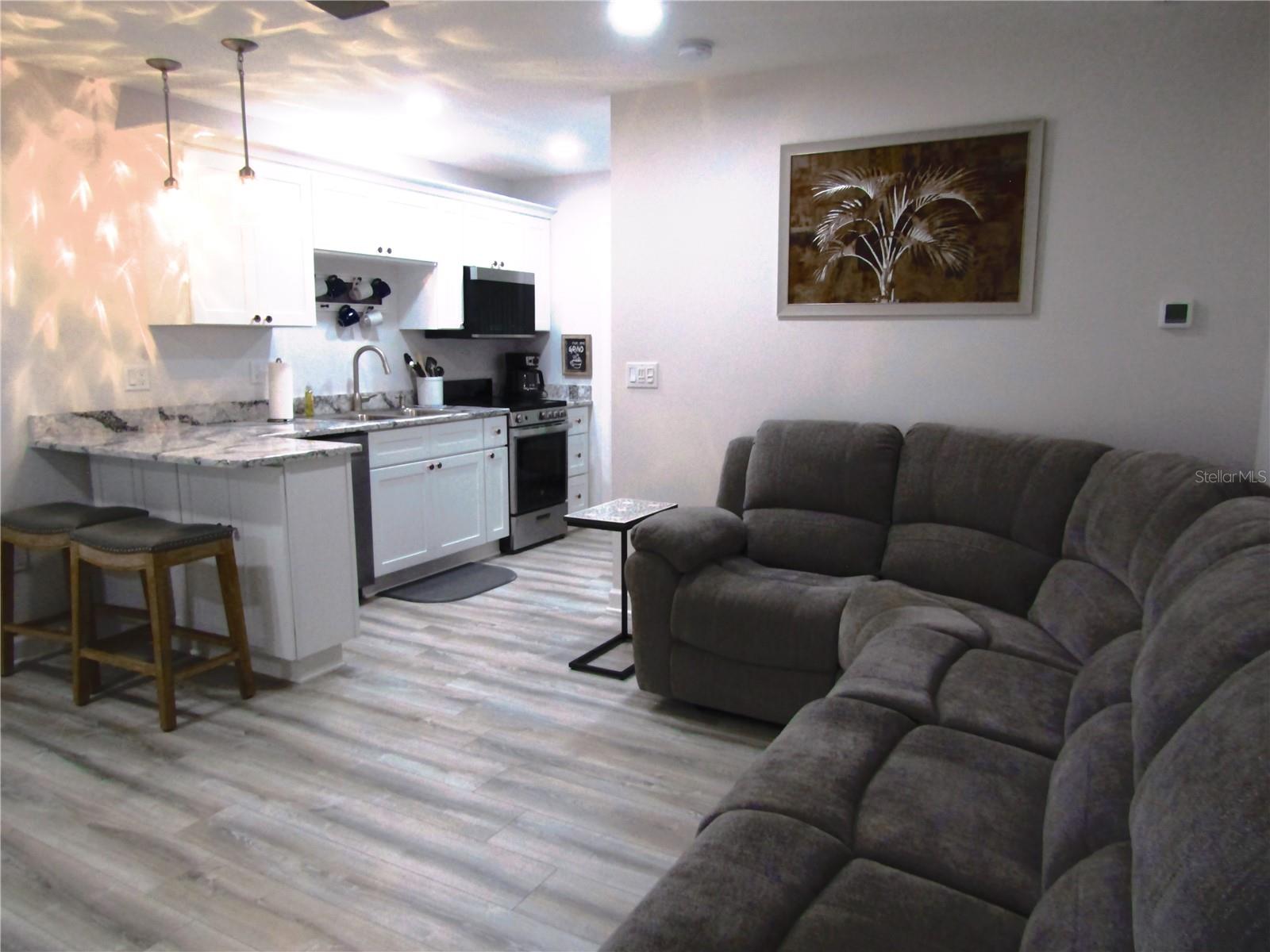 BUNKER OAKS - Residential Lease