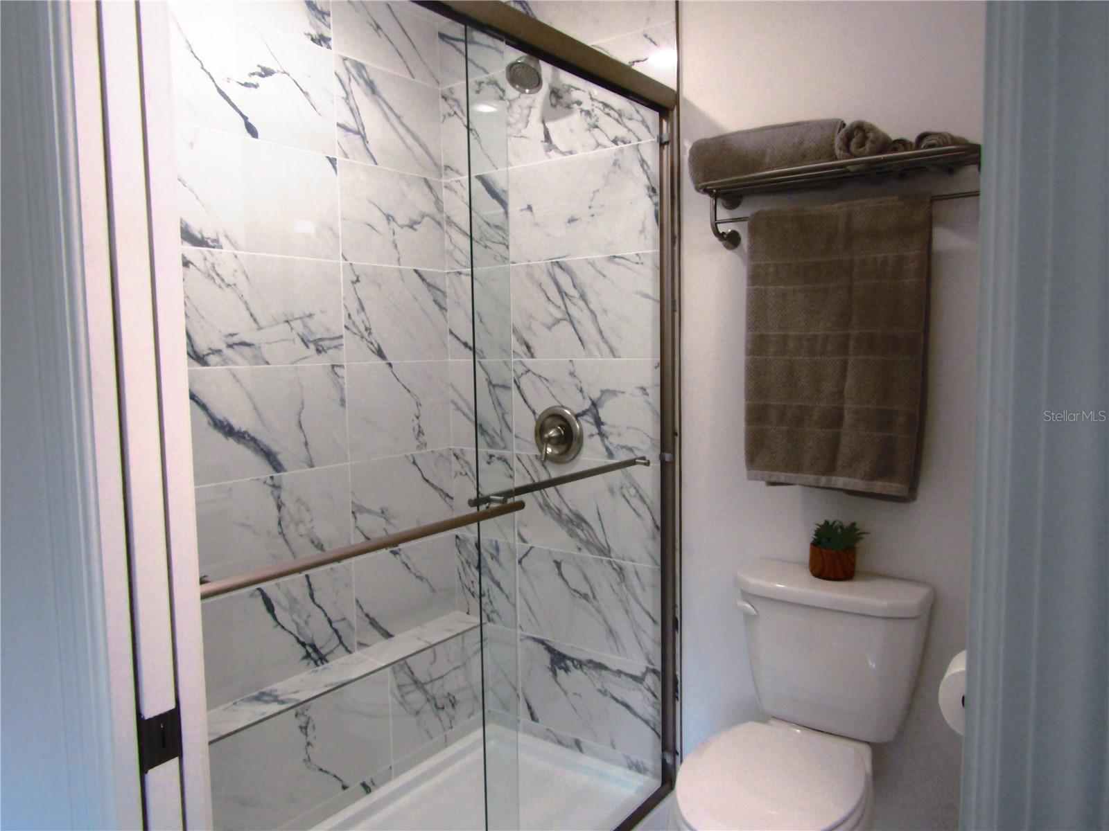 BUNKER OAKS - Residential Lease