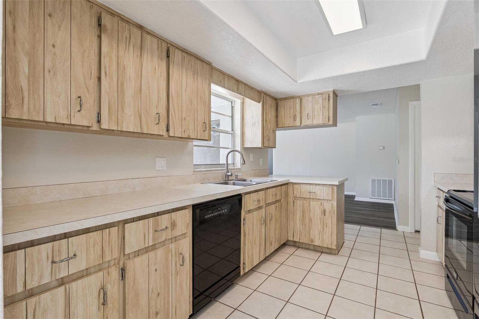 DELTONA LAKES UNIT 13 - Residential