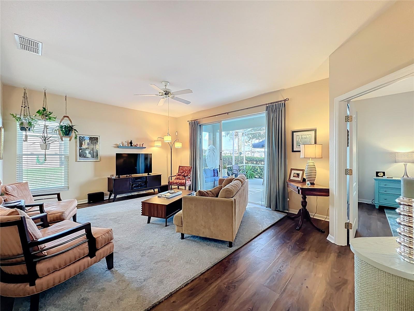 KINGS RIDGE - Residential