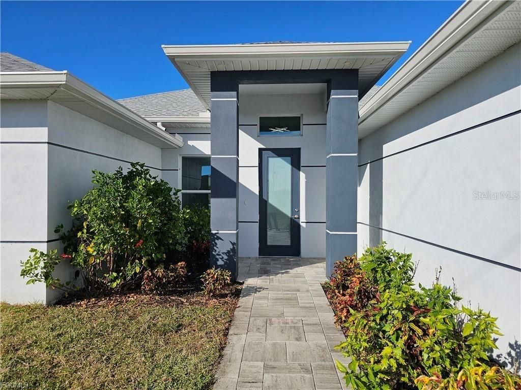 Photo of 1425 NW 1st Street, Cape Coral, FL 33993 (MLS # C7524678)