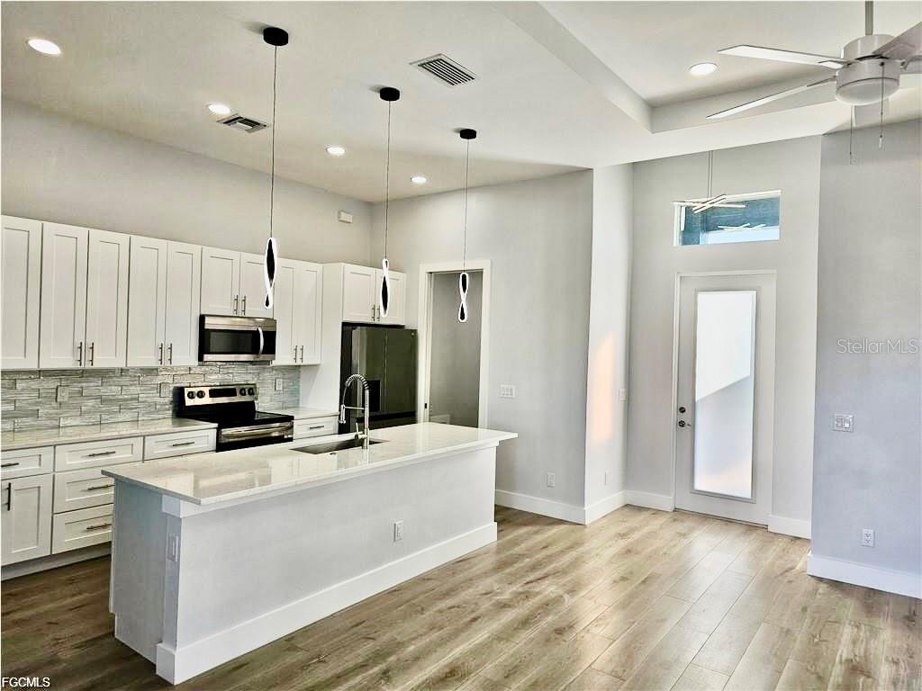 CAPE CORAL - Residential