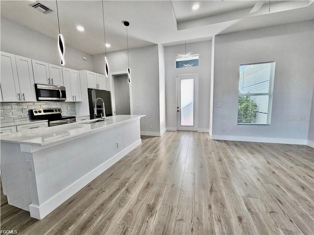 CAPE CORAL - Residential