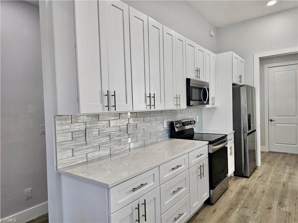 CAPE CORAL - Residential