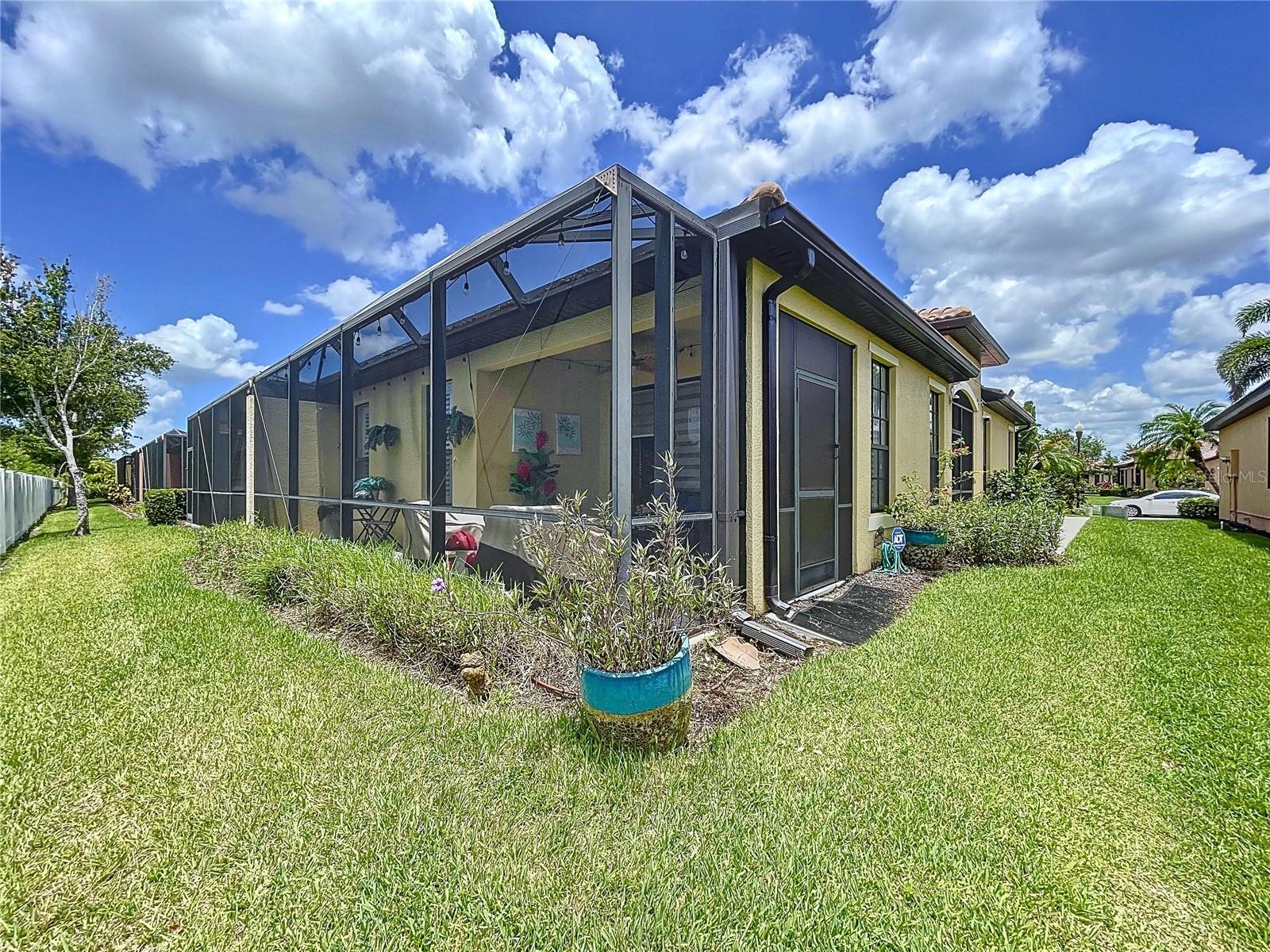 5657 SUNSET FALLS DR