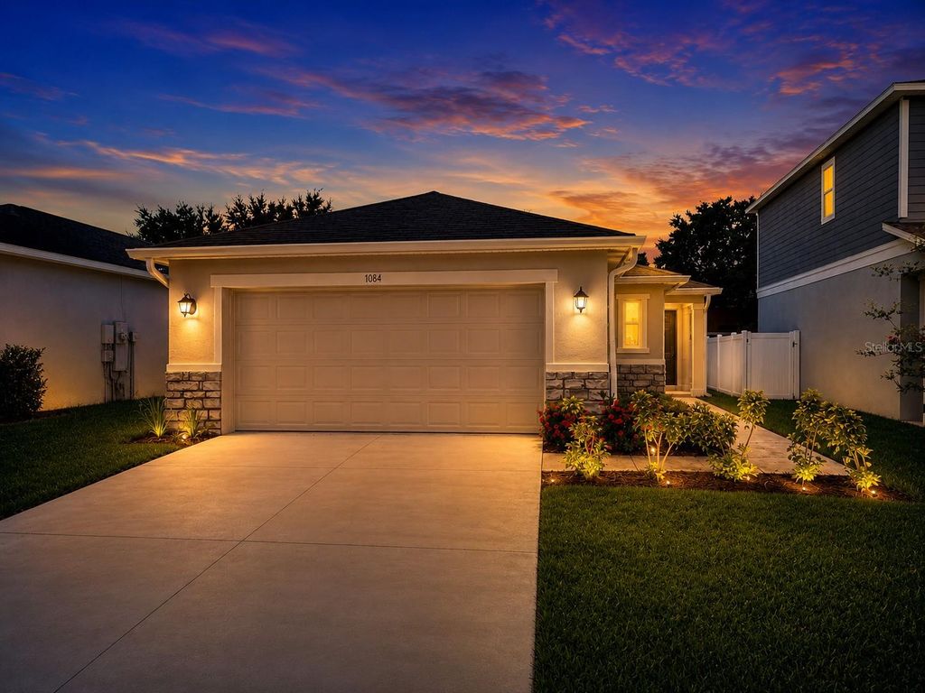 Photo of 1084 Papaya Circle, Davenport, FL 33897 (MLS # S5149265)