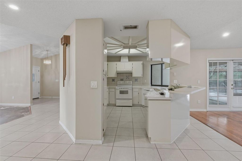 Photo of 14817 Farnham Way, Tampa, FL 33624 (MLS # O6350203)