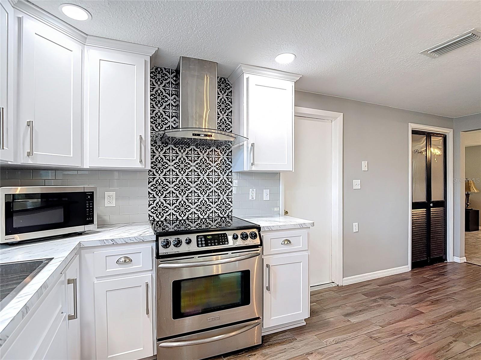 WEEKI WACHEE WOODLANDS - Residential