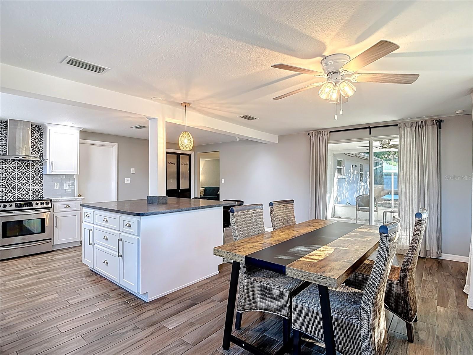 WEEKI WACHEE WOODLANDS - Residential