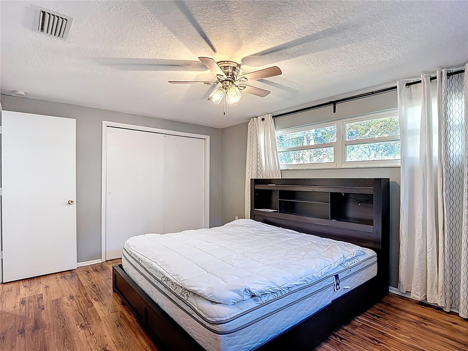 WEEKI WACHEE WOODLANDS - Residential