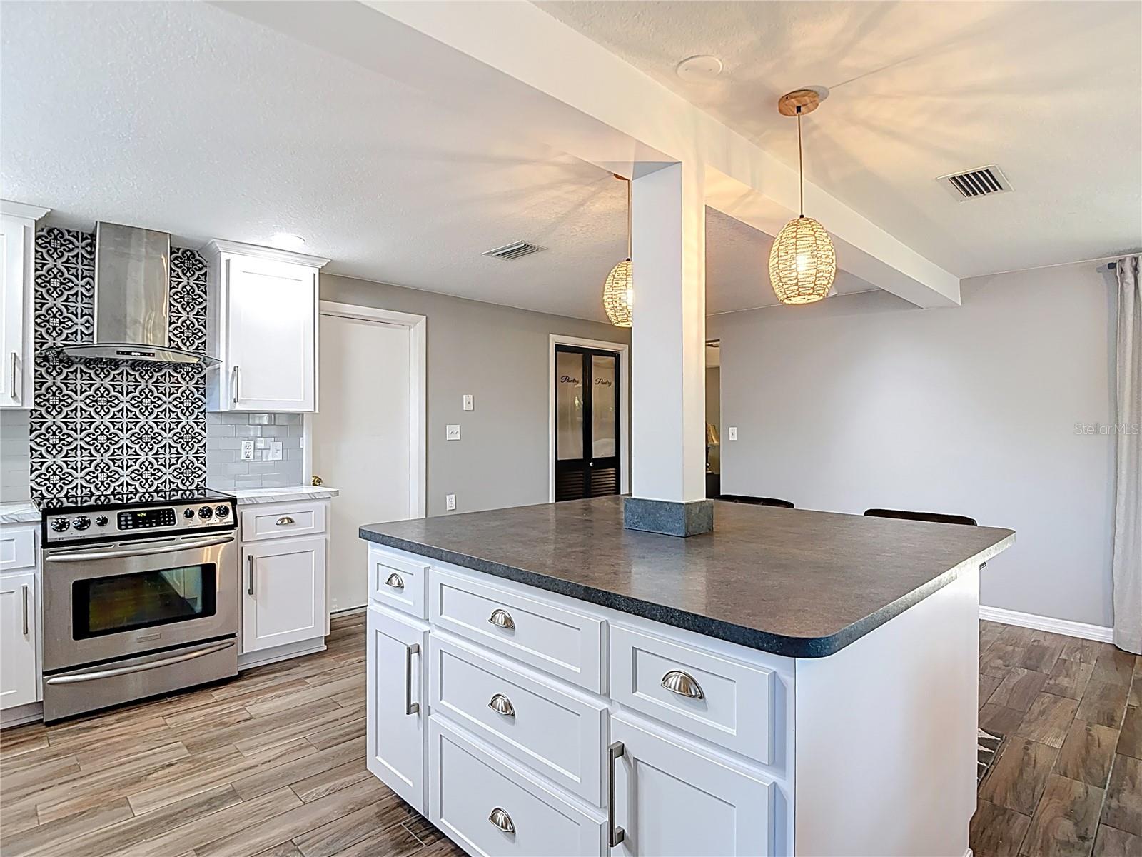 WEEKI WACHEE WOODLANDS - Residential