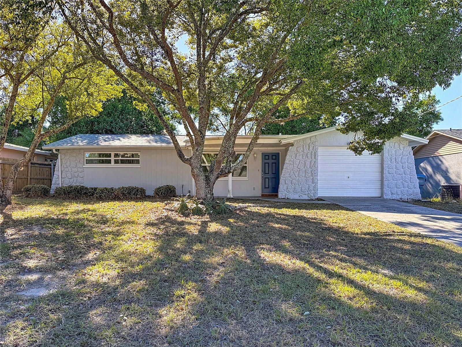 WEEKI WACHEE WOODLANDS - Residential