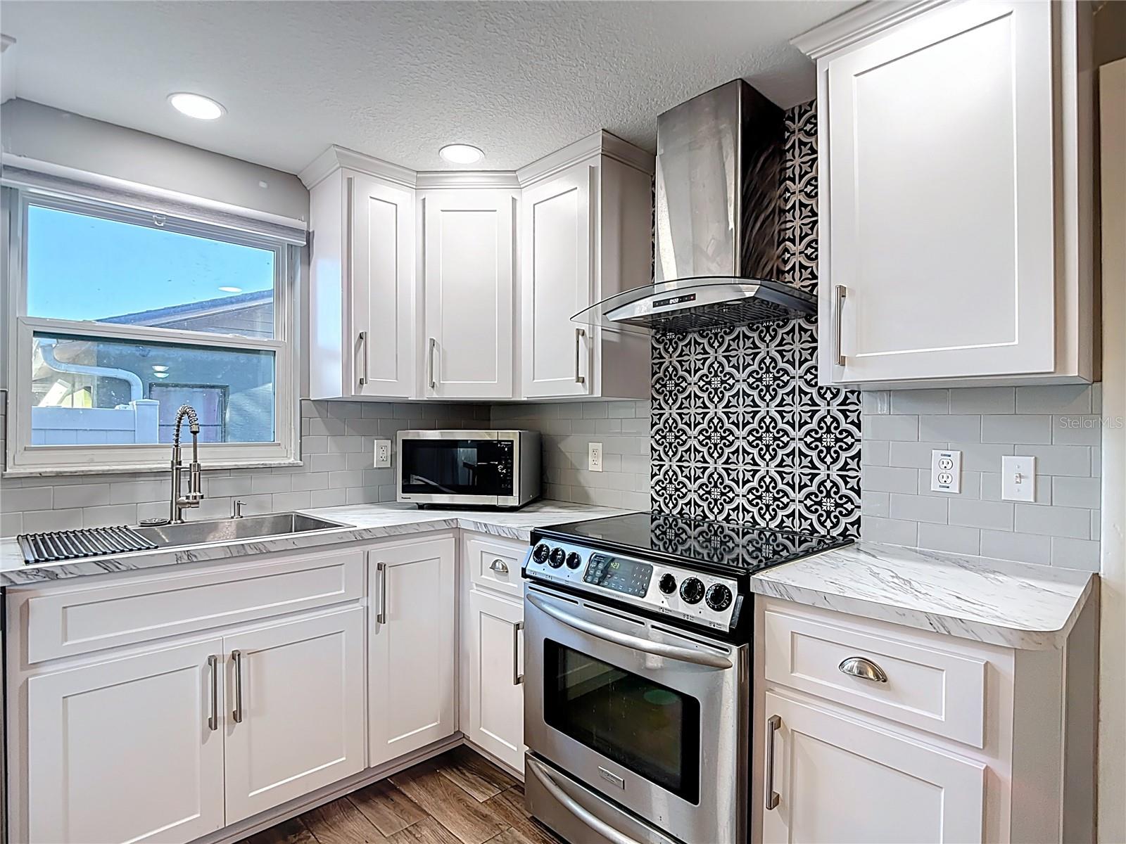 WEEKI WACHEE WOODLANDS - Residential