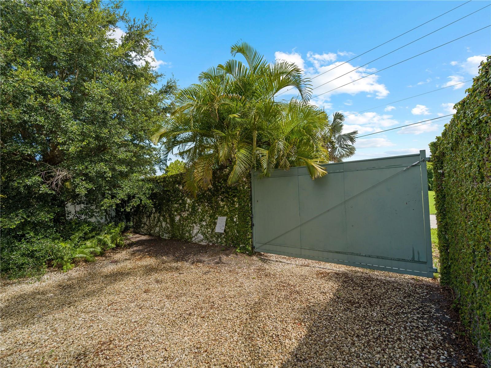ENGLEWOOD GARDENS - Residential